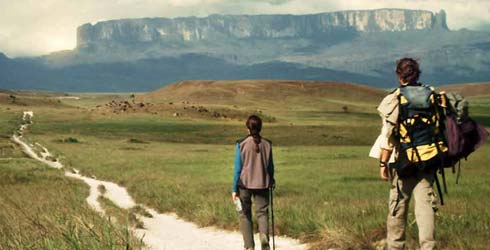 Estrenos en Venezuela: La distancia m�s larga seg�n Claudia Pinto, cine para toda la familia y los �Indestructibles� de Stallone