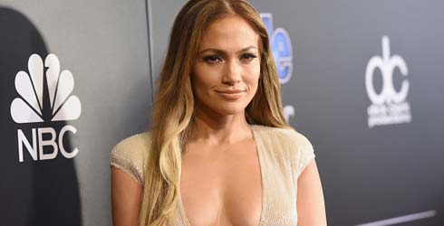 En femenino: Jennifer L�pez abierta a ser Jenni Rivera, Zoe Salda�a no boicotea a D&G, Alma Jodorowsky reniega de su abuelo