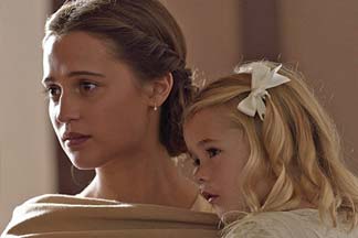 La luz entre los oc�anos