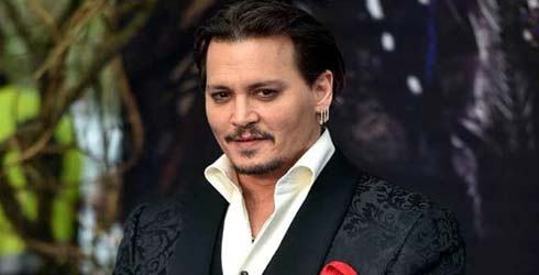 Breves: Johnny Depp como villano� el hijo de John Landis� y Freddie Mercury