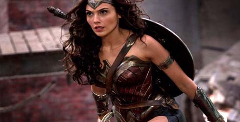 Taquilla USA: triunfa la femenina \'Mujer Maravilla / Wonder Woman\', mientras fracasa la mexicana \'3 idiotas\'