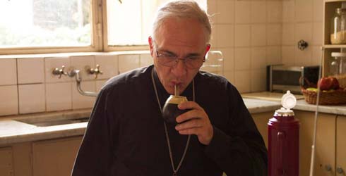 Entrevista a Dar�o Grandinetti quien hace de Jorge Mario Bergoglio en el cine: \'El Papa juega para el lado que siempre hemos deseado que juegue\'