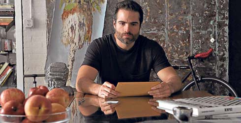 ESTRENOS EN VENEZUELA: Roberto Manrique es Transl�cido