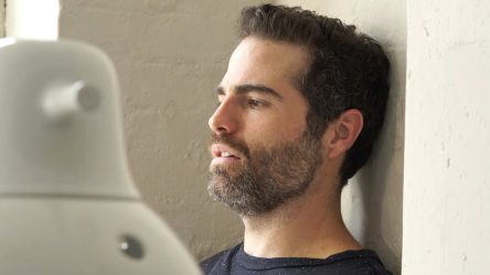 \'Transl�cido\': Canto a la vida desde la muerte