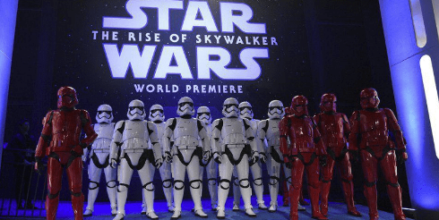 Homenajes, ovaci�n y estrellas en el estreno de 'Star Wars'