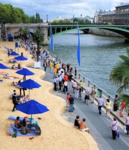 Par�s acoge Le Cin�ma sur l�Eau, un autocine flotante en el Sena