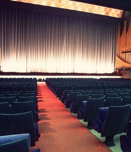 Olvid�monos de los cines en 2020: los estudios se hacen a la idea de no estrenar en salas hasta 2021