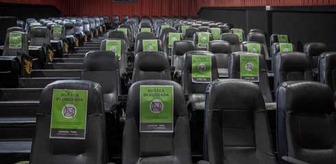 Los cines argentinos permanecer�n cerrados hasta el 31 de enero y crece la preocupaci�n en el sector