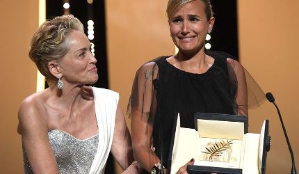 Palmar�s completo del Festival de Cannes 2021 donde Spike Lee ha coronado a 'Titane'