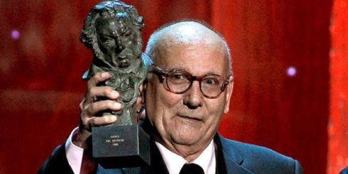 Muere Mario Camus, el cineasta transparente que inmortaliz� la herida de 'Milana bonita'