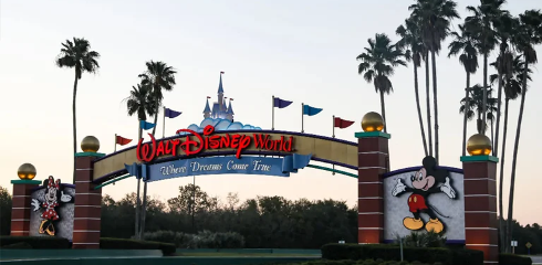 Disney, nacida de la fantas�a y los cuentos de hadas, se enfrenta a un boicot anti-LGBT+ muy real