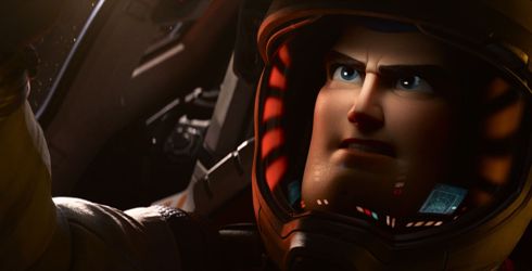 Prohibido el estreno de �Lightyear� en 14 pa�ses despu�s de que Disney rechazara eliminar un beso de una pareja l�sbica