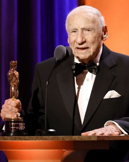Mel Brooks recibe un Oscar honor�fico a los 97 a�os