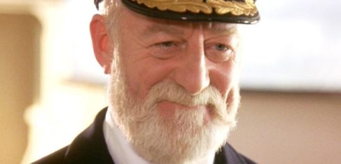 Muri Bernard Hill, el capitn Smith en 'Titanic'