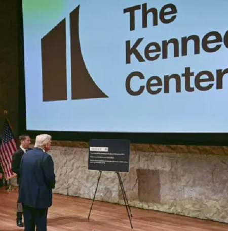 Tom Cruise rechaza premio en ceremonia presidida por Trump