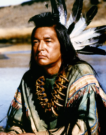 Muri� a los 73 a�os el actor Graham Greene, nominado al Oscar por su papel en �Danza con lobos�