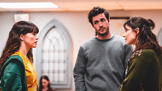 Beso de tres (Estreno)