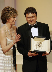 Película rumana gana la Palma de Oro en Cannes