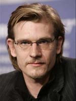 Falleció el actor francés Guillaume Depardieu de neumonía, a los 37 años