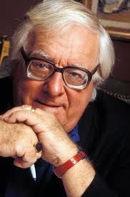 Muri� el guionista y escritor Ray Bradbury, maestro de la ciencia-ficci�n
