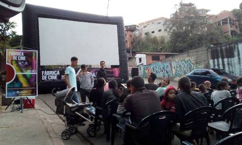 La comunidad de Monterrey disfrutó de cine familiar gracias a Fábrica de Cine